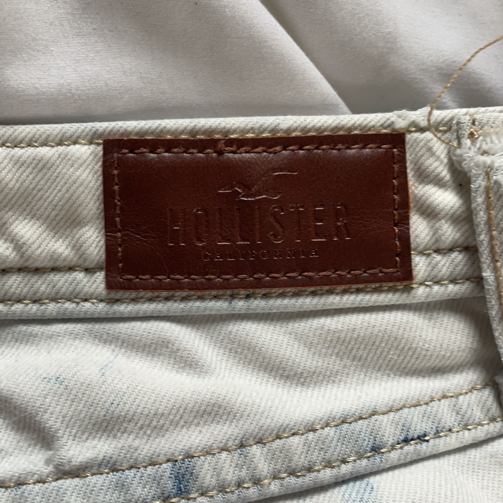 Hollister Jean Shorts - Picture 12 of 12